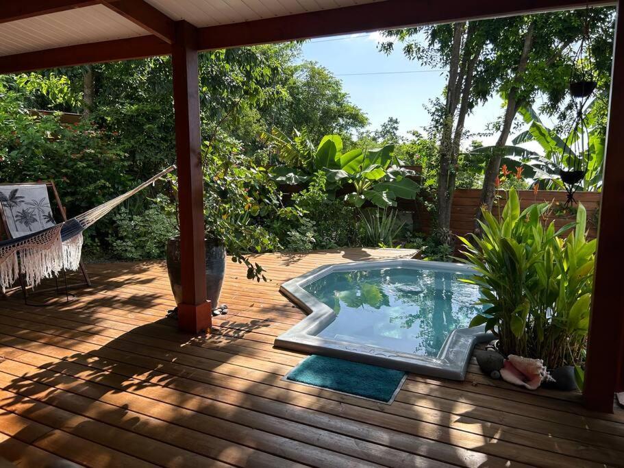Bungalow, Gite Les Fleurs Du Colibri بويانت المظهر الخارجي الصورة